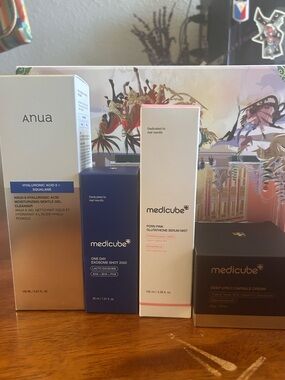 Medicube Pink Glutathione Serum Mist – Brightening Facial Mist (Pink)